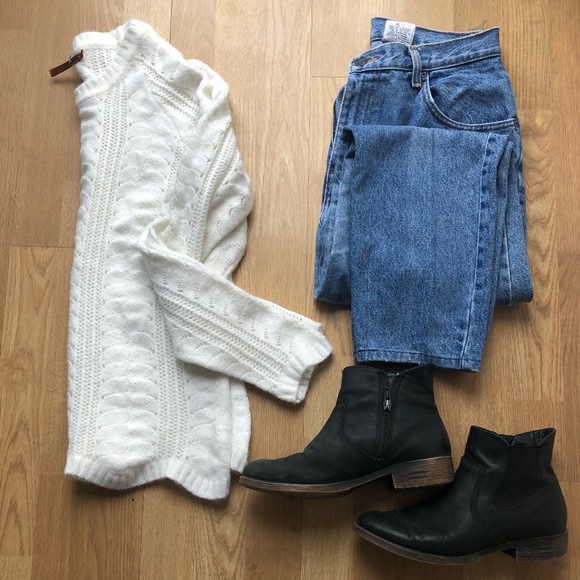 Belldini White Knit Pullover - Picture 1 of 5